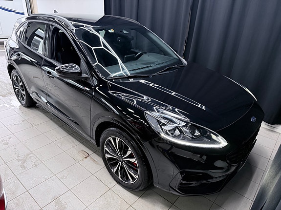 Ford Kuga 13 of 30
