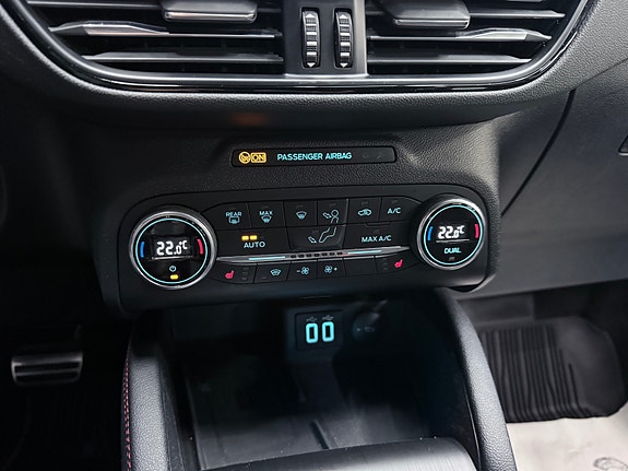 Ford Kuga 23 of 30