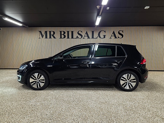 Volkswagen e-Golf VII 5 of 30