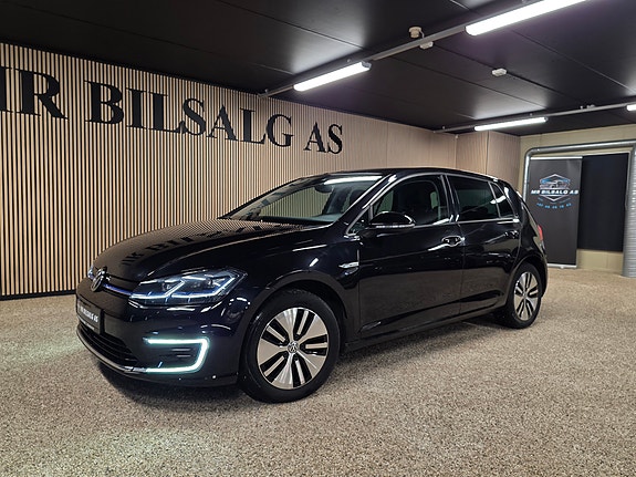 Volkswagen e-Golf VII 4 of 30