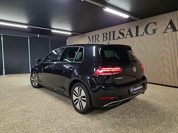 Volkswagen e-Golf VII 7 of 30