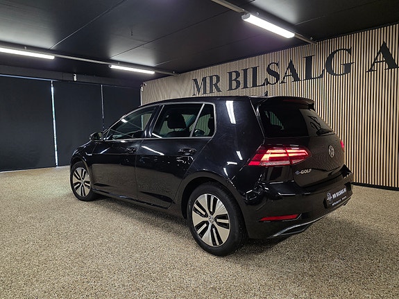Volkswagen e-Golf VII 6 of 30