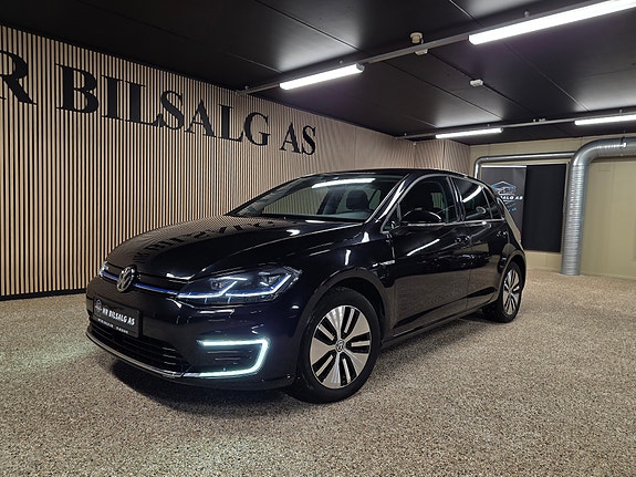 Volkswagen e-Golf VII 3 of 30