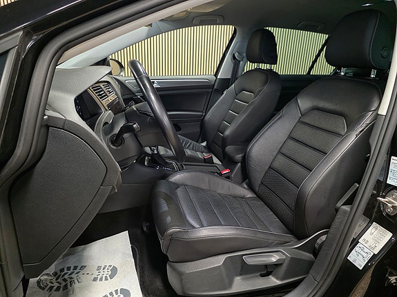 Volkswagen e-Golf VII 18 of 30