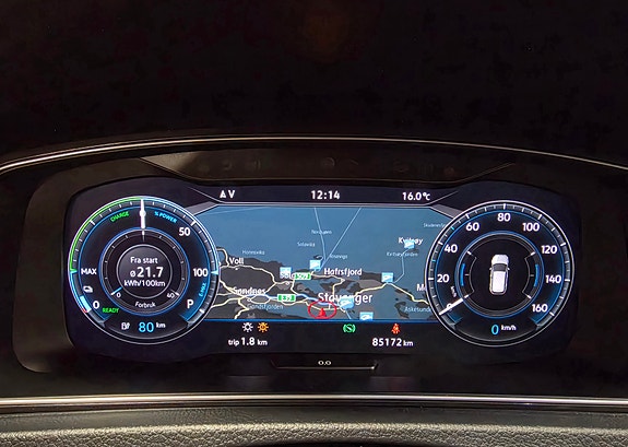 Volkswagen e-Golf VII 28 of 30