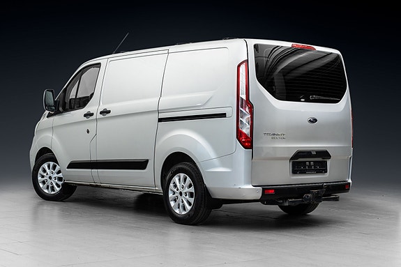 Ford Transit Custom 2 of 25