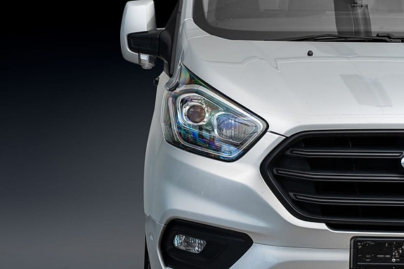 Ford Transit Custom 9 of 25