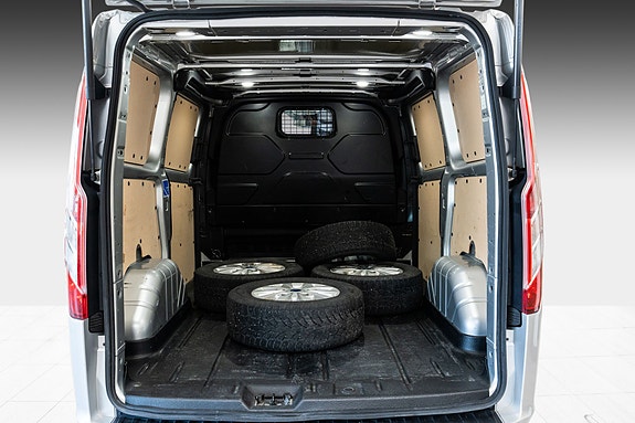 Ford Transit Custom 24 of 25