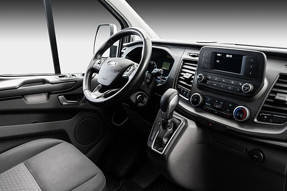 Ford Transit Custom 23 of 25