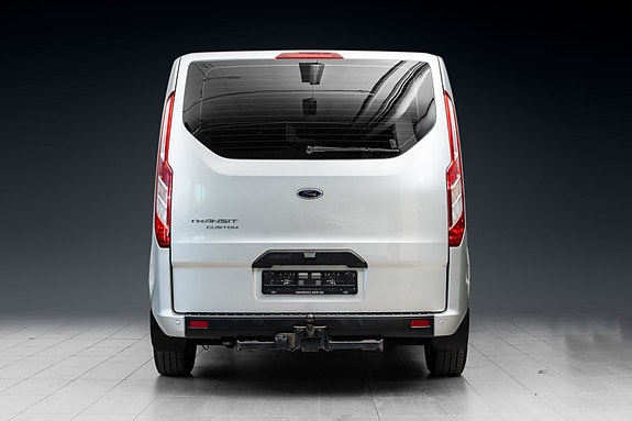 Ford Transit Custom 8 of 25