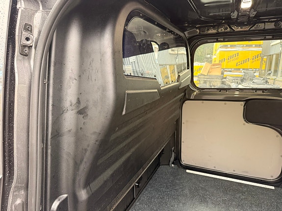 Ford Transit Custom 10 of 22