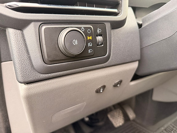Ford Transit Custom 13 of 22