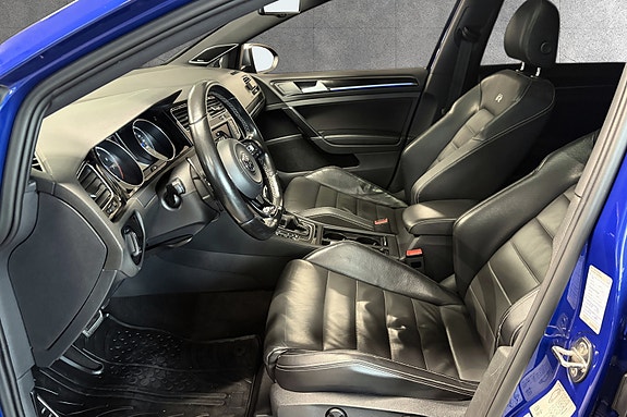 Volkswagen Golf VII 10 of 30