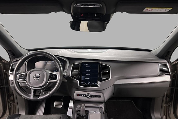 Volvo XC90 4 of 30