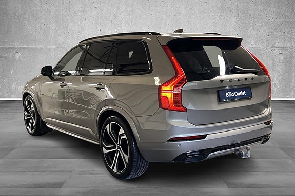 Volvo XC90 2 of 30