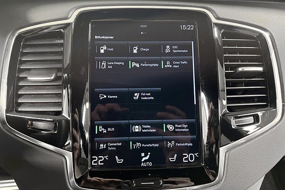 Volvo XC90 10 of 30