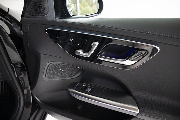 Mercedes-Benz C220 d 30 of 30