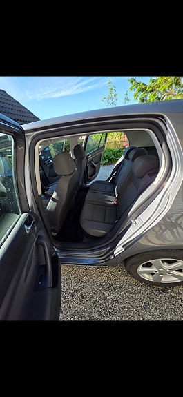 Volkswagen Golf V 9 of 19