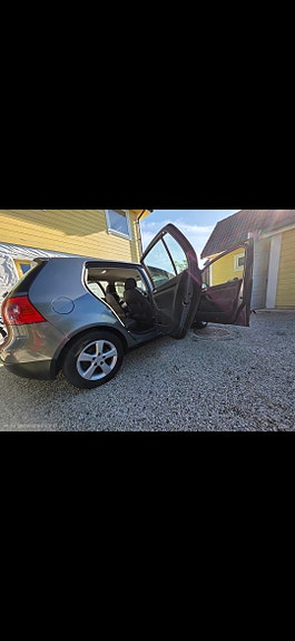 Volkswagen Golf V 6 of 19