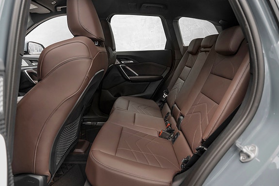 BMW iX1 28 of 30