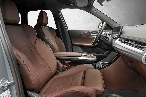BMW iX1 29 of 30