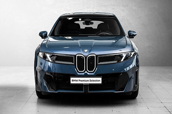 BMW iX3 3 of 30