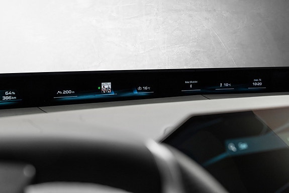 BMW iX3 20 of 30
