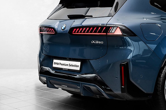 BMW iX3 6 of 30