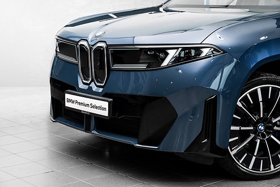 BMW iX3 2 of 30