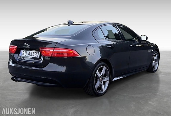 Jaguar XE 7 of 20