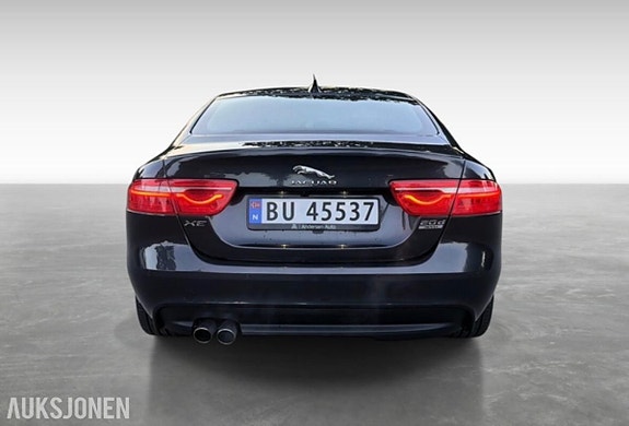 Jaguar XE 6 of 20
