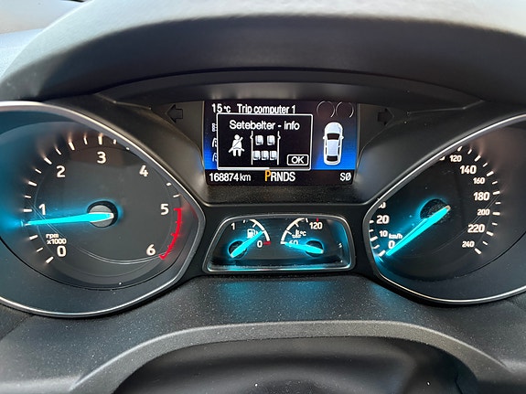 Ford Kuga 11 of 13