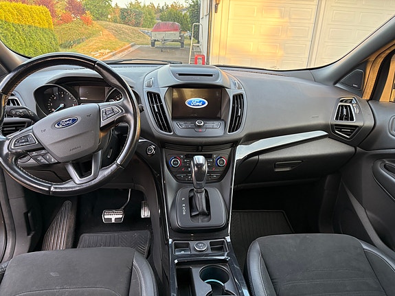 Ford Kuga 9 of 13