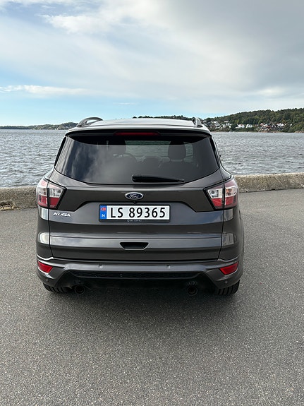 Ford Kuga 7 of 13