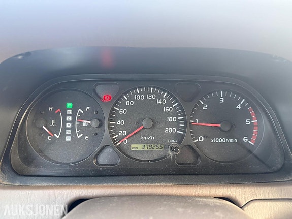 Toyota Land Cruiser 10 of 20