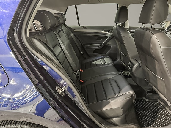 Volkswagen e-Golf VII 19 of 27
