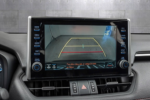 Toyota RAV4 Plug-in Hybrid 19 of 23