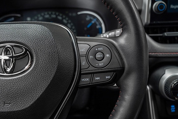 Toyota RAV4 Plug-in Hybrid 15 of 23