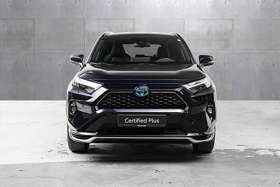 Toyota RAV4 Plug-in Hybrid 8 of 23