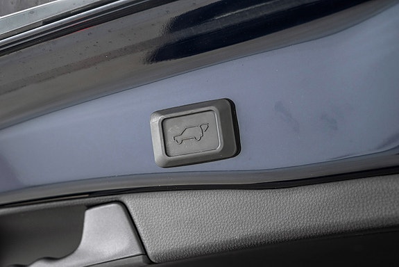 Toyota RAV4 Plug-in Hybrid 23 of 23