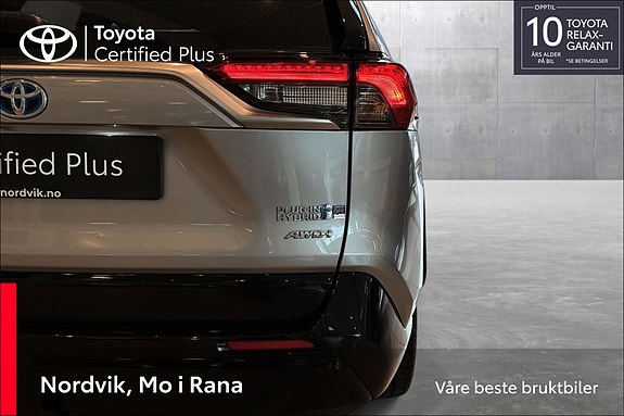 Toyota RAV4 12 of 30