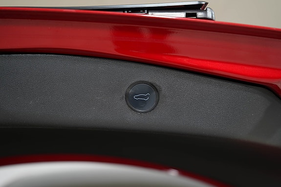 Tesla Model 3 10 of 21
