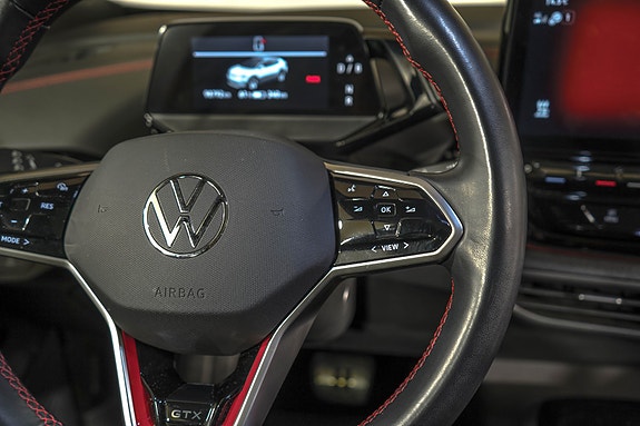 Volkswagen ID.4 GTX 18 of 24