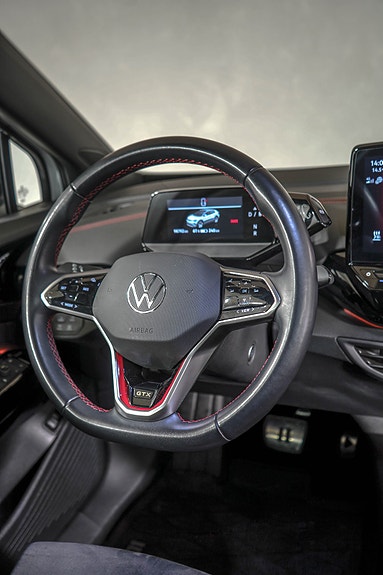 Volkswagen ID.4 GTX 17 of 24