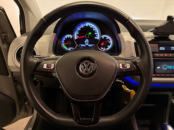 Volkswagen e-Up! 15 of 27