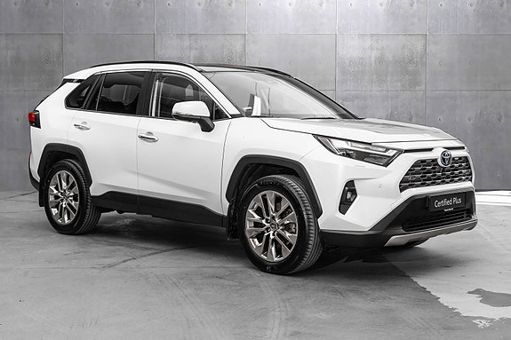 Toyota RAV4 7 of 26