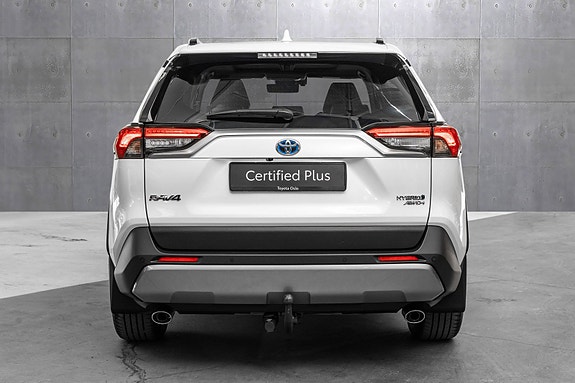Toyota RAV4 4 of 26