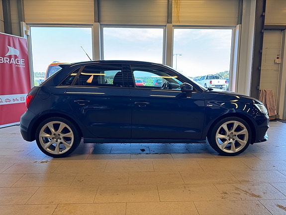 Audi A1 5 of 28