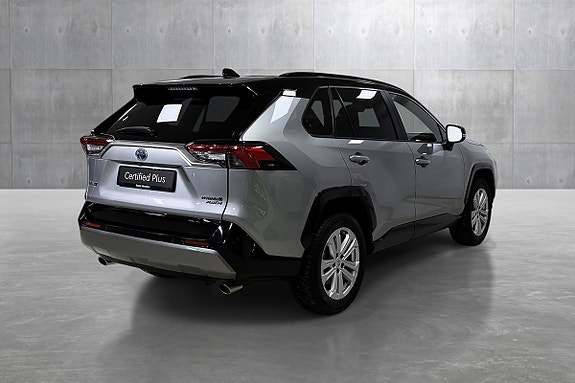 Toyota RAV4 5 of 28