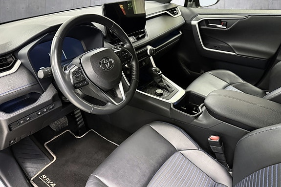 Toyota RAV4 9 of 28